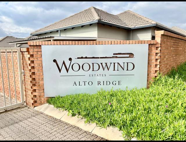 3 BEDROOM TOWNHOUSE FOR SALE IN THE REEDS
